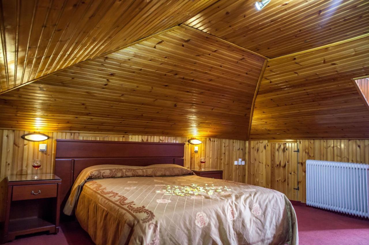 Tasia Mountain Hotel Chania  Bagian luar foto